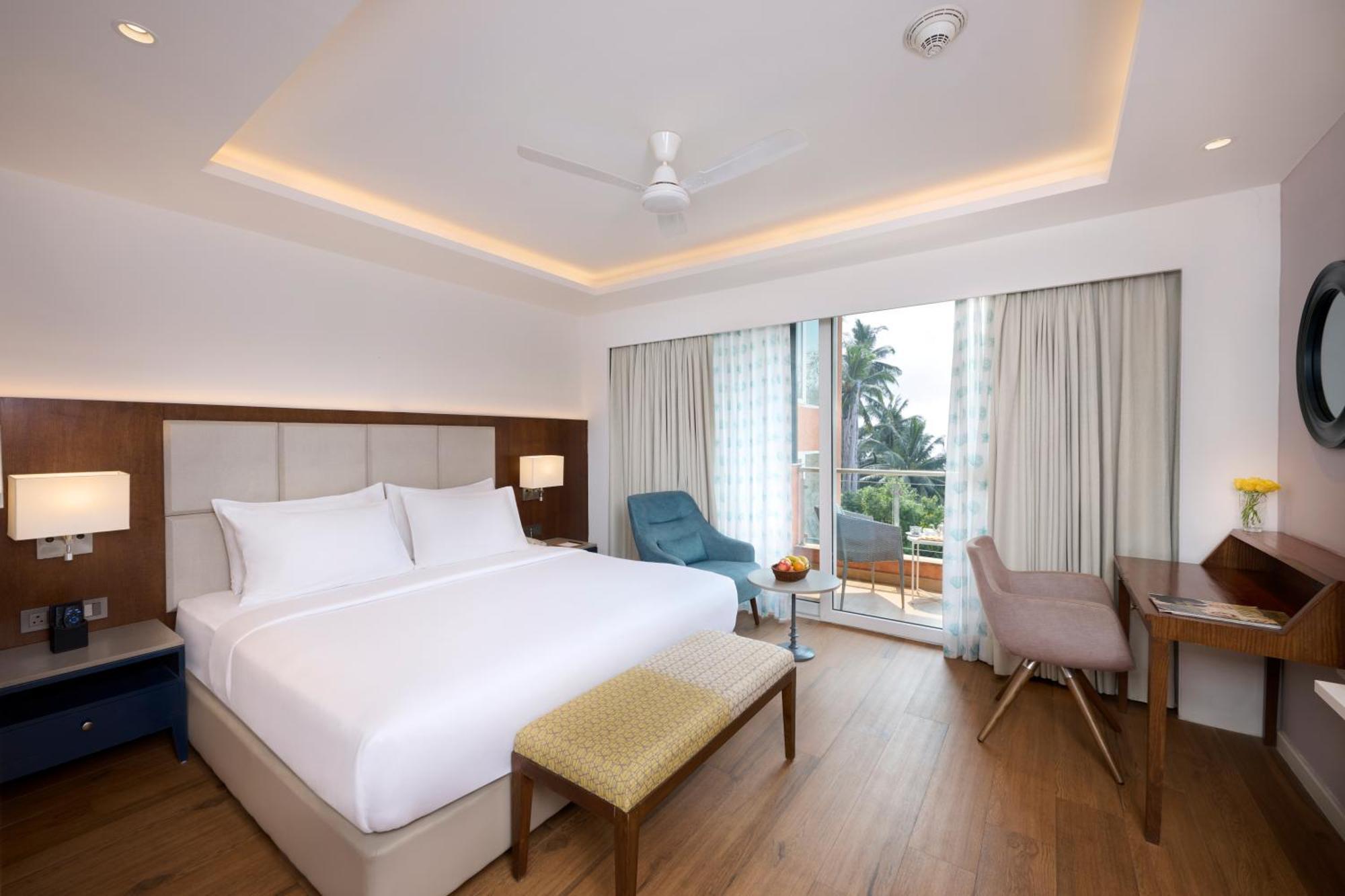 Golden Tulip Vagator Goa 호텔 외부 사진