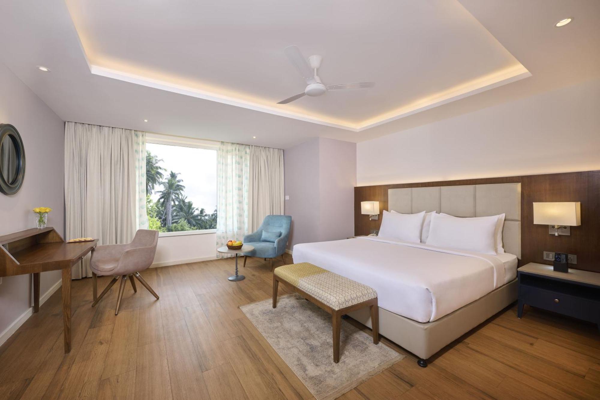 Golden Tulip Vagator Goa 호텔 외부 사진